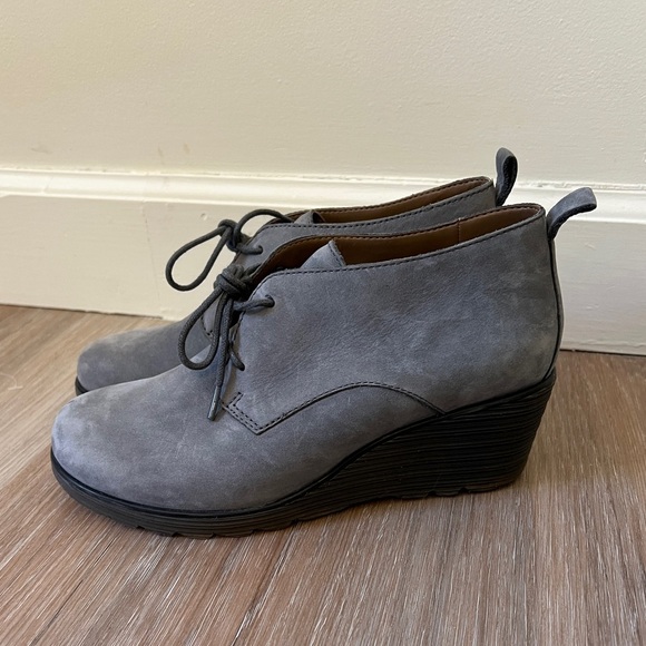 Dansko Gray Suede Nubuck Leather Lace-Up Wedge Booties – Size 37 6.5 7 women’s - Picture 4 of 10